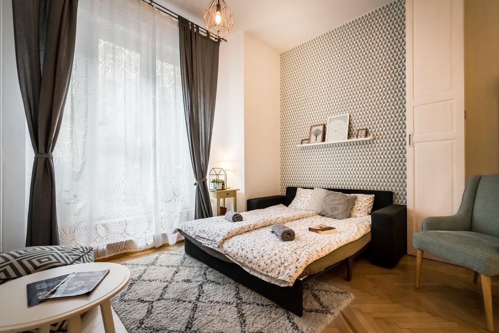 Bpr Charming Design Apartment With Balcony, A/C Budapeste Exterior foto