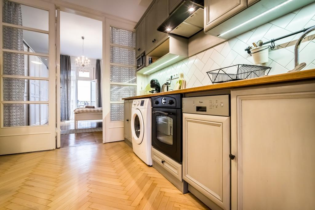 Bpr Charming Design Apartment With Balcony, A/C Budapeste Exterior foto